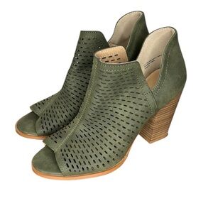 Restricted Brand Open Toe Heel Shoe Festival | Olive | Size 7